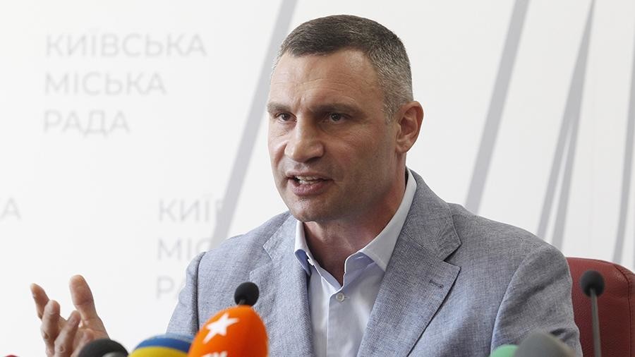 Суд открыл производство по иску Кличко к премьеру Суд открыл производство по иску Кличко к премьеру