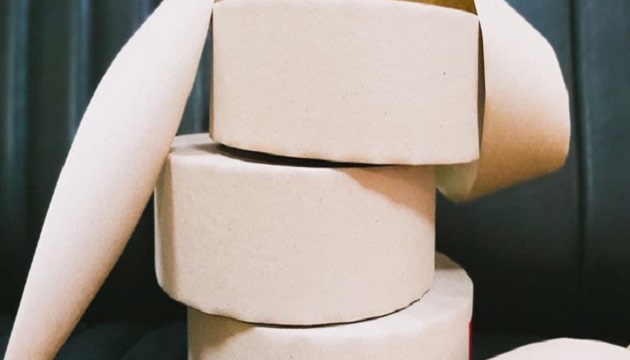 Бумажная фабрика на Харьковщине изготовила первую в Украине партию экоскотча Бумажная фабрика на Харьковщине изготовила первую в Украине партию экоскотча