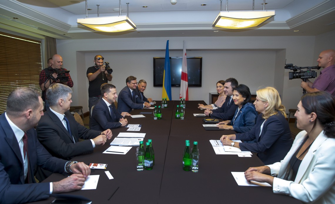 Украина и Грузия будут согласовывать действия по работе с институтами ЕС Украина и Грузия будут согласовывать действия по работе с институтами ЕС