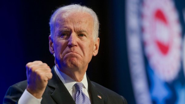 Байден назвал РФ слабеющей Байден назвал РФ слабеющей