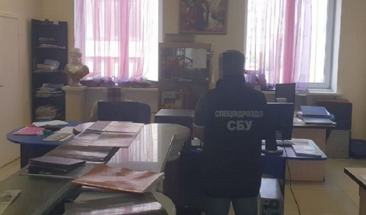 СБУ разоблачила схему подделки паспортов ЕС СБУ разоблачила схему подделки паспортов ЕС