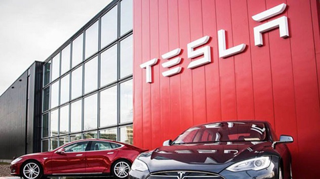 Tesla выплатит $137 млн бывшему работнику Tesla выплатит $137 млн бывшему работнику