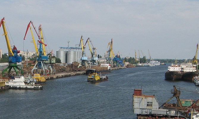 В Україні другий морпорт віддали у концесію  В Україні другий морпорт віддали у концесію