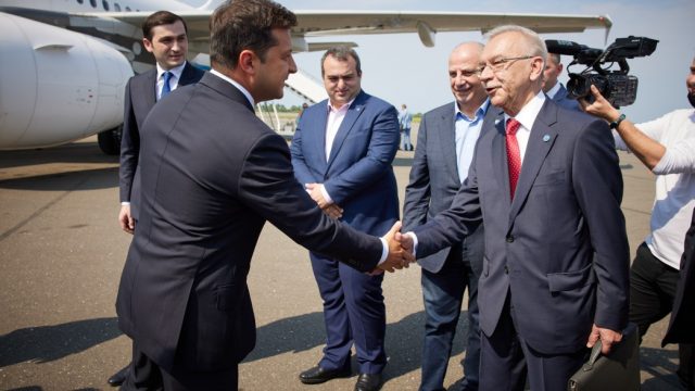 Украина, Грузия и Молдова подписали Декларацию о европейской интеграции Украина, Грузия и Молдова подписали Декларацию о европейской интеграции