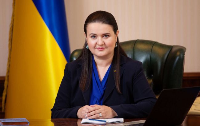 В США отправилась новый посол Украины  В США отправилась новый посол Украины