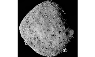 Снимок астероида Бенну, сделанный космическим кораблем НАСА OSIRIS-REX (фото НАСА)