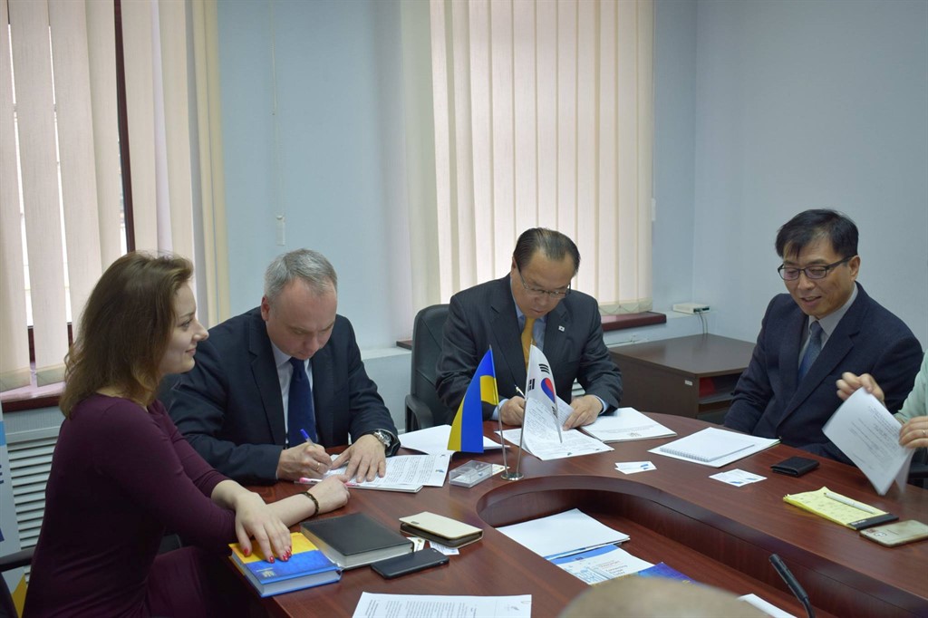 Боротьба за золото: директором підприємства з переробки відходів у дорогоцінні метали став протеже Розенблата (Документ)