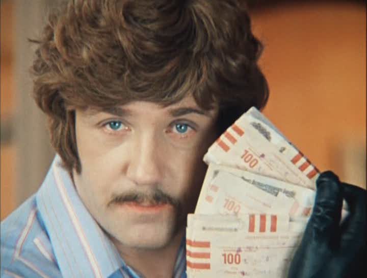 Экс-главу столичного банка подозревают в хищении 32 млн грн