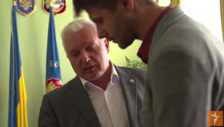 Компания Порошенко хочет построить новую фабрику без аукциона Компания Порошенко хочет построить новую фабрику без аукциона